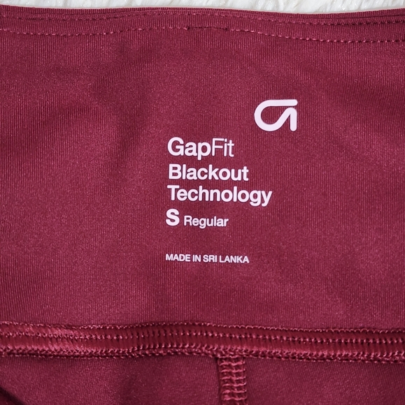 Gapfit Blackout Technology High Compression/ Women/Small/Burgundy - Picture 8 of 11